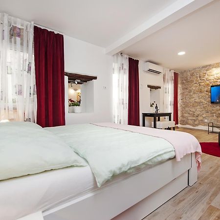 La Svalba Rooms & Studios Rovinj Buitenkant foto